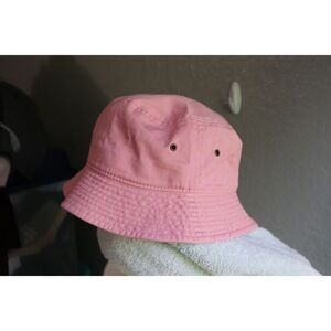 NWT The Hat Depot light pink bucket hat - l/xl